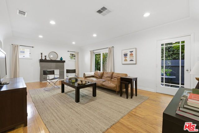 837 Westmount Drive, West Hollywood CA: https://media.crmls.org/mediaz/c4aa2fdb-19b8-468f-8210-cee5f9f68df9.jpg