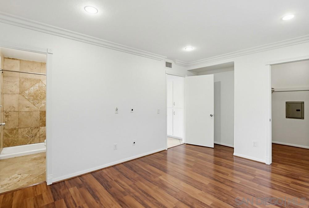 725 4th Ave - photo 18