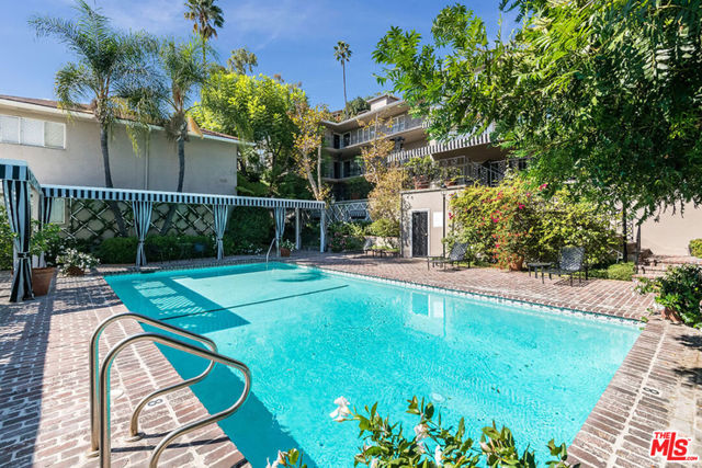 1225 Sunset Plaza Drive, 2