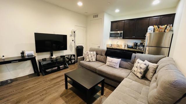 82982 Wheatley Court, Indio CA: https://media.crmls.org/mediaz/c4ac6e24-940a-43a5-86da-a2b0db4e0fe5.jpg
