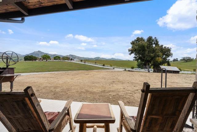 3000 Coppa Court, Hollister CA: https://media.crmls.org/mediaz/c4acb4e2-7a8d-41f6-8c51-218fbefa80fe.jpg