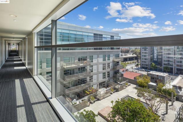 428 Alice Street, Oakland CA: https://media.crmls.org/mediaz/c4acfa84-db2a-49e1-be2f-e6afa7b94595.jpg