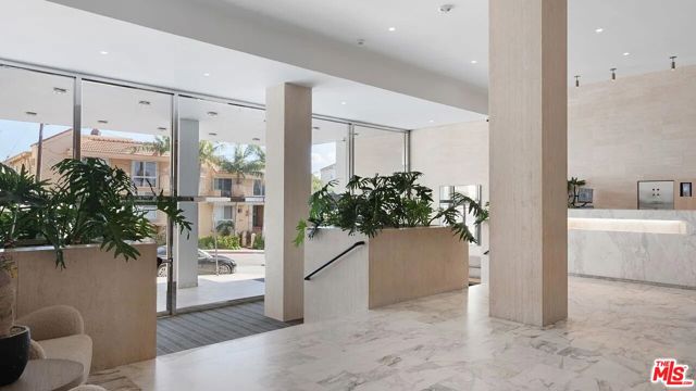 999 North Doheny Drive, 1012 photo 17
