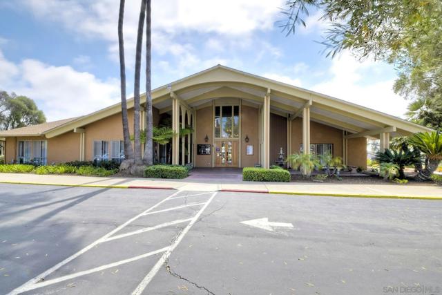 3660 Vista Campana N, Oceanside CA: https://media.crmls.org/mediaz/c4aed324-48be-4bf8-811b-f8641b3cff1d.jpg