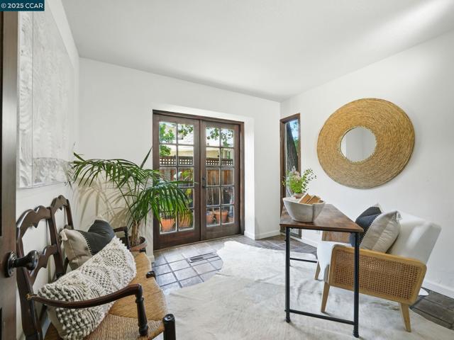 66 Ambleside Court, Danville CA: https://media.crmls.org/mediaz/c4af58e5-d883-4d45-8933-0a5d916eb37b.jpg