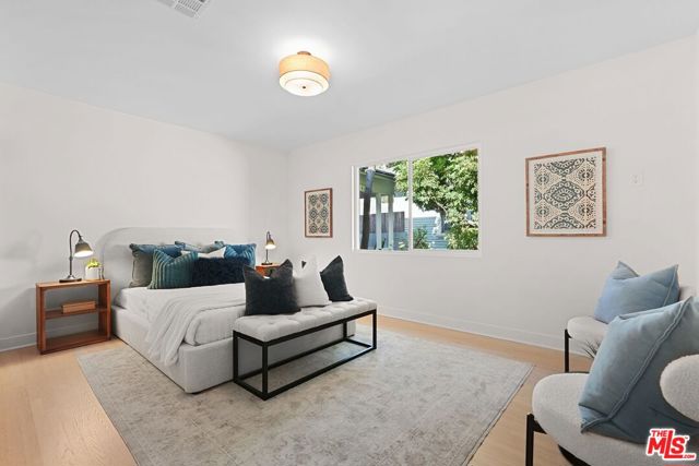4113 Lincoln Avenue, Culver City CA: https://media.crmls.org/mediaz/c4aff4c9-37f0-44c7-b428-dfd100acdfdc.jpg