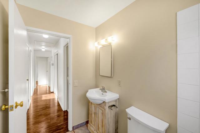 609 Congress Avenue, Pacific Grove CA: https://media.crmls.org/mediaz/c4b04ed2-20f4-4c9a-88a1-c3aa14fc7202.jpg