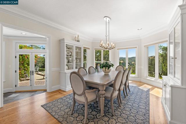 4860 Venner Rd, Martinez CA: https://media.crmls.org/mediaz/c4b13d77-ef3c-499d-b127-ba4f23ce9a74.jpg