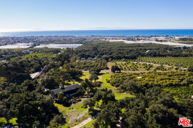 1835 Santa Monica Road, Carpinteria CA: https://media.crmls.org/mediaz/c4b14235-e1b8-4cce-862e-679650b88222.jpg