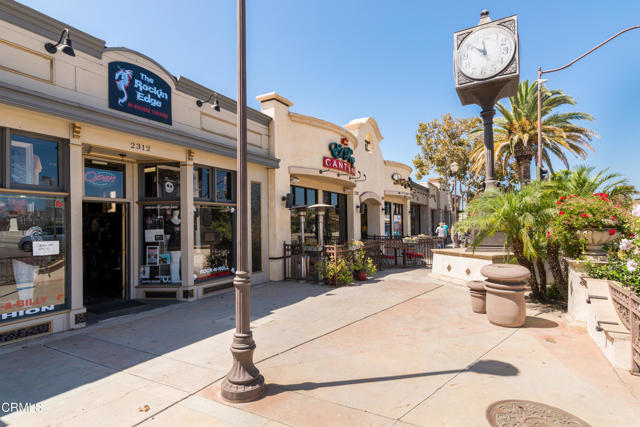 93 Flora Vista Avenue, Camarillo CA: https://media.crmls.org/mediaz/c4b17390-9523-4446-8618-798da0a3d4c2.jpg