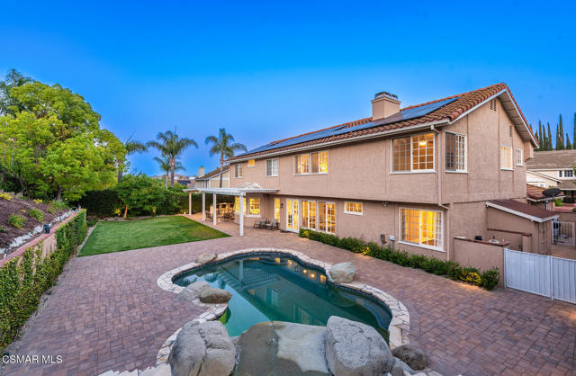 29621 Ridgeway Drive, Agoura Hills CA: https://media.crmls.org/mediaz/c4b219fd-70a4-4ded-960a-990a9995b96e.jpg