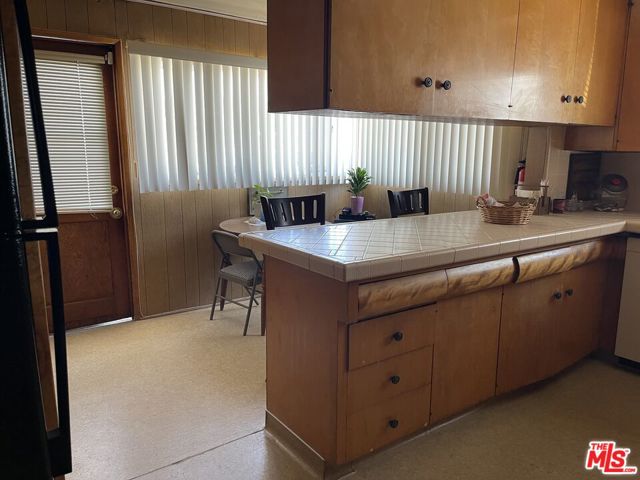 1821 Middleton Place, Los Angeles CA: https://media.crmls.org/mediaz/c4b239d8-9270-494e-bf69-0e00e817cb8b.jpg