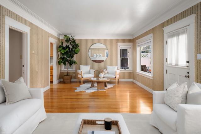 Detail Gallery Image 6 of 30 For 1138 Virginia Way, La Jolla,  CA 92037 - 2 Beds | 1/1 Baths