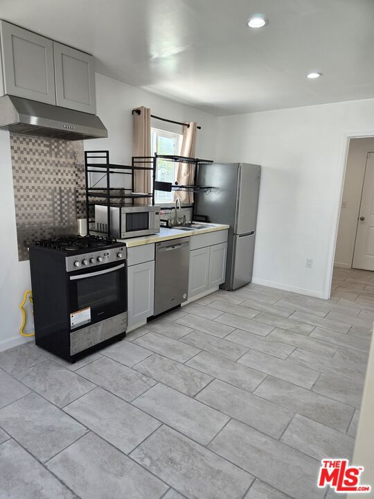 300 S La Peer Drive, Beverly Hills CA: https://media.crmls.org/mediaz/c4b36638-7c98-4448-83a6-953e8a4bbfe9.jpg