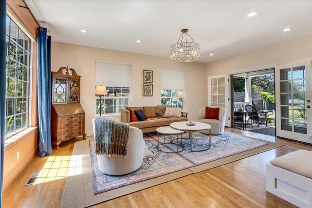 410 Monterey, Capitola CA: https://media.crmls.org/mediaz/c4b509c5-15c7-4994-b9fc-3c2f77bfc7ff.jpg