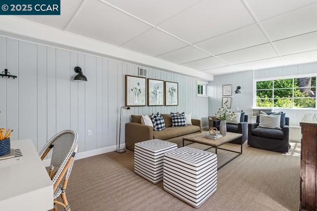 72 Davis Rd, Orinda CA: https://media.crmls.org/mediaz/c4b5dd63-1978-4314-9d85-264ae278bfac.jpg