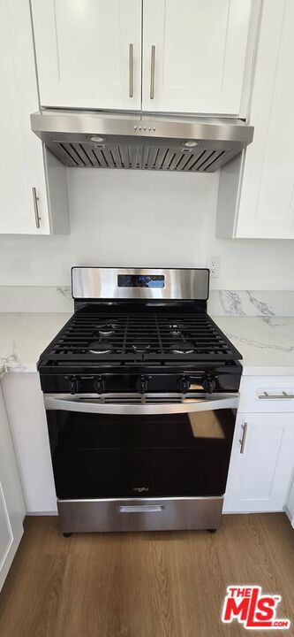 1308 N Poinsettia Place, Los Angeles CA: https://media.crmls.org/mediaz/c4b67b37-5355-4634-8029-5a654e9c1b22.jpg