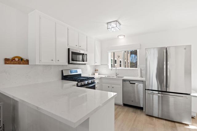 Detail Gallery Image 14 of 34 For 1601 S Pacific St 1b,  Oceanside,  CA 92054 - 3 Beds | 2/1 Baths