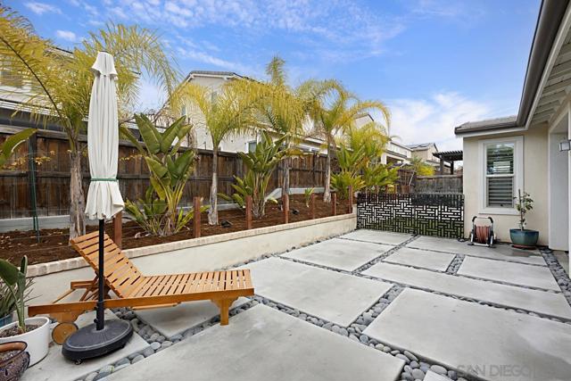 1091 Camino Cantera S, Chula Vista CA: https://media.crmls.org/mediaz/c4b6e8a8-cb7d-48e1-8514-9aa6484133c7.jpg