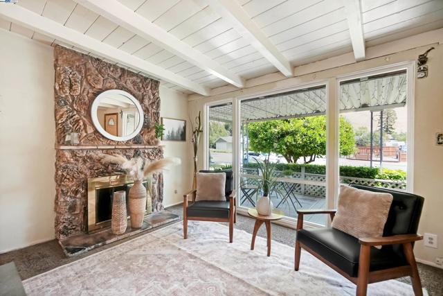 745 Wasatch Dr, Fremont CA: https://media.crmls.org/mediaz/c4b856d1-59c2-47f6-b6d0-5da071b9124a.jpg