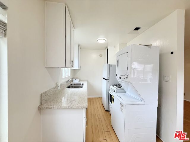 630 N Westbourne Drive, West Hollywood CA: https://media.crmls.org/mediaz/c4b9f3b4-cae3-4717-bb2f-72e1890294f7.jpg