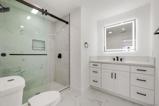 2537 Davis Ave, Carlsbad CA: https://media.crmls.org/mediaz/c4bae459-233b-42f8-8bad-c25b8e57948a.jpg