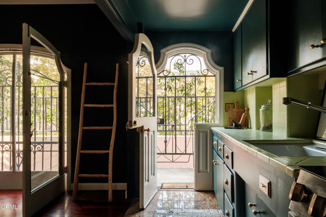 Detail Gallery Image 37 of 62 For 80 N Euclid Ave #102,  Pasadena,  CA 91101 - 2 Beds | 2 Baths