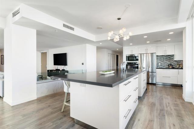 Detail Gallery Image 17 of 56 For 510 1st Ave #402,  San Diego,  CA 92101 - 4 Beds | 4 Baths