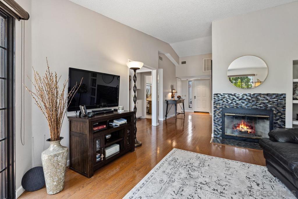 MLS #250034854SD img 8