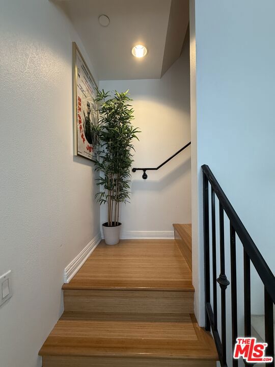 10835 Camarillo Street, North Hollywood CA: https://media.crmls.org/mediaz/c4bbd97d-66fb-4591-90cc-062b6a9c5f64.jpg