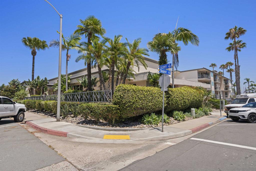 1021 Scott - photo 11