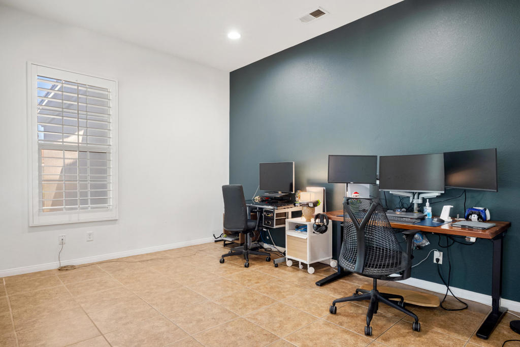 MLS #219139591DA image #5