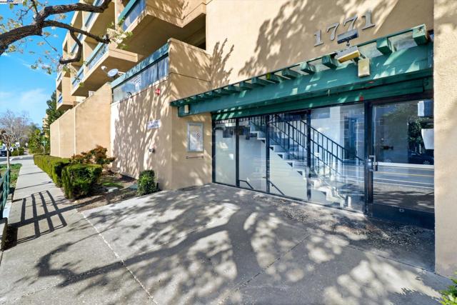 1771 Broadway Street, Concord CA: https://media.crmls.org/mediaz/c4bd00e5-0017-4227-8625-bd02a61ee9ad.jpg