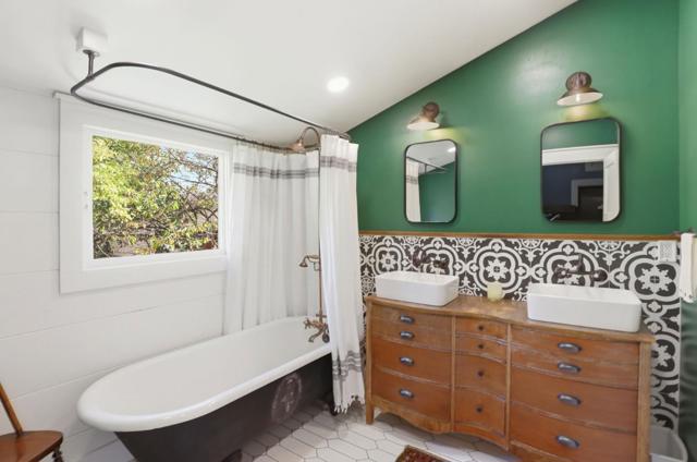 6750 F Street, Tres Pinos CA: https://media.crmls.org/mediaz/c4bd4922-0035-4a6f-a31f-0ddabb59c5c7.jpg