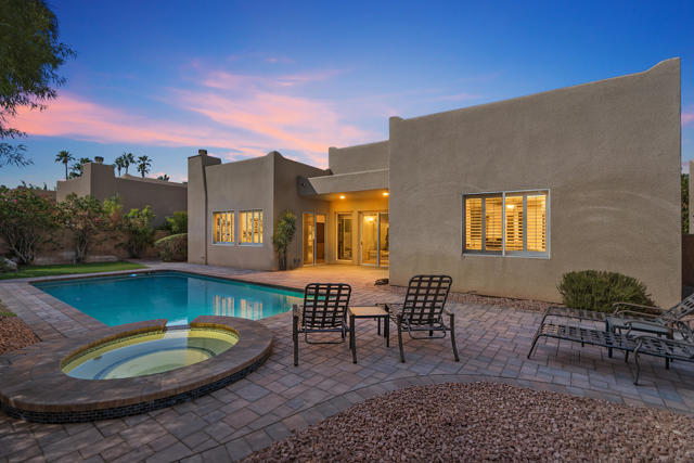 42 Marricopa Court, Palm Desert CA: https://media.crmls.org/mediaz/c4bd828c-2e31-4a12-b512-8ff0babb9e11.jpg