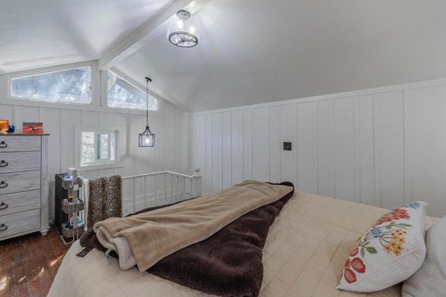 25949 Deer Run Lane, Salinas CA: https://media.crmls.org/mediaz/c4be44d3-fdbc-4ae7-a7c1-eab331180560.jpg