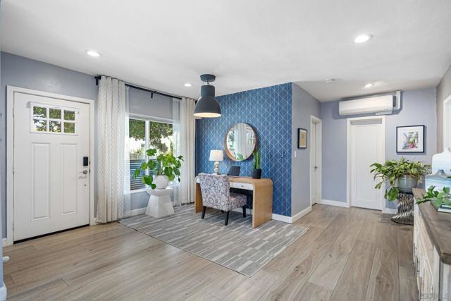 4407 Bancroft St, San Diego CA: https://media.crmls.org/mediaz/c4bed54b-79e9-48d7-a7bf-d2f0bd07c8ac.jpg