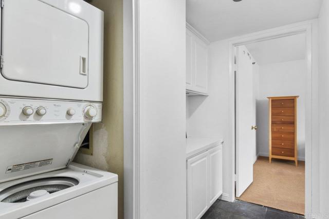 230 W Laurel Street, San Diego CA: https://media.crmls.org/mediaz/c4bf42c9-77ca-4c6c-aa92-bc43216ca10a.jpg