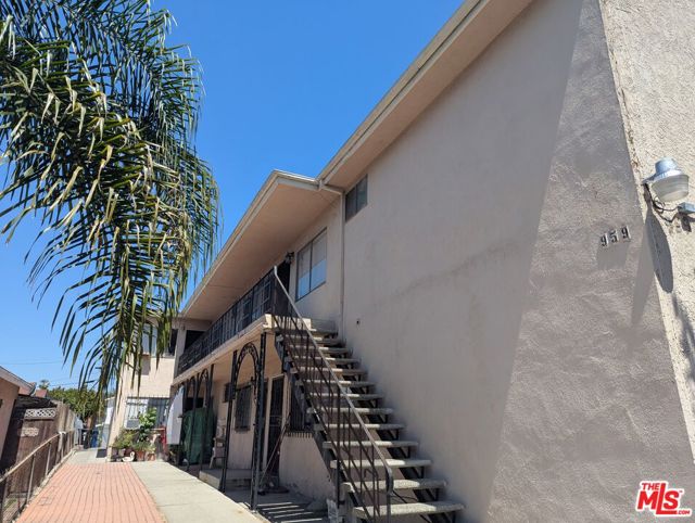 959 S Soto Street, Los Angeles CA: https://media.crmls.org/mediaz/c4c02863-0f0c-4dce-bf9b-a7da9f26c68e.jpg