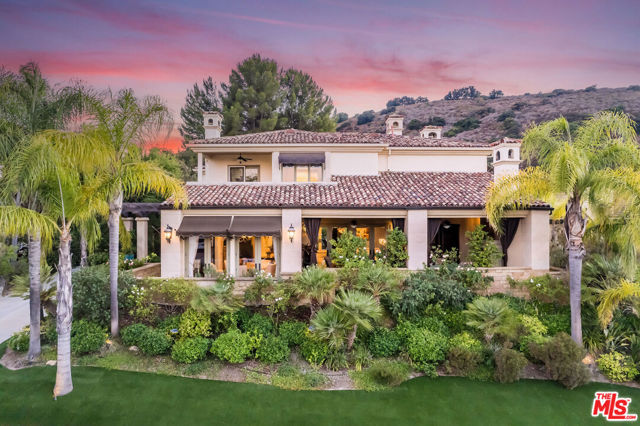 24908 Bella Vista Drive, Calabasas CA: https://media.crmls.org/mediaz/c4c184c4-279b-4f95-a94f-f2cb50927008.jpg