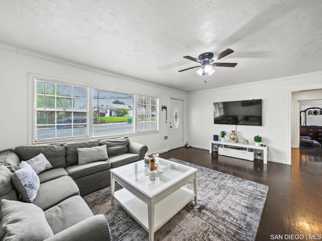5949 Alleghany ST, San Diego CA: https://media.crmls.org/mediaz/c4c1db21-53eb-4029-8b35-8fdd676a72f4.jpg