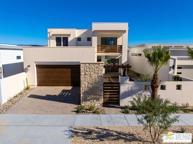 8 Heliotrope Avenue, Rancho Mirage CA: https://media.crmls.org/mediaz/c4c1e769-4b96-4c96-81da-f7ff54c548c6.jpg