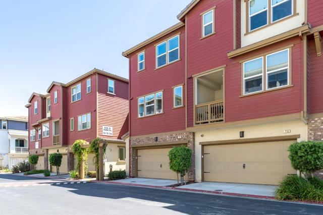 712 Bramble Terrace, Sunnyvale CA: https://media.crmls.org/mediaz/c4c23aa0-beb3-432d-bb9f-9179cc0a018d.jpg