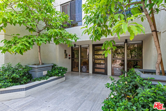Image 20 of 26 For 851 Kings Road 207