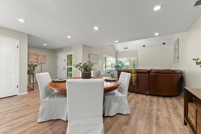 2133 Gold Rush Drive, Gold River CA: https://media.crmls.org/mediaz/c4c3c804-98f0-4538-b58d-8b61d8ce5ac7.jpg