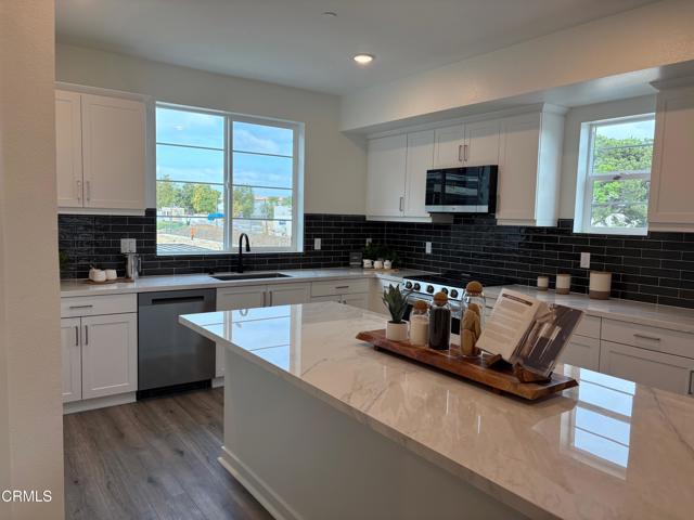 Detail Gallery Image 19 of 51 For 2862 via Descanso, Camarillo,  CA 93012 - 3 Beds | 2/1 Baths