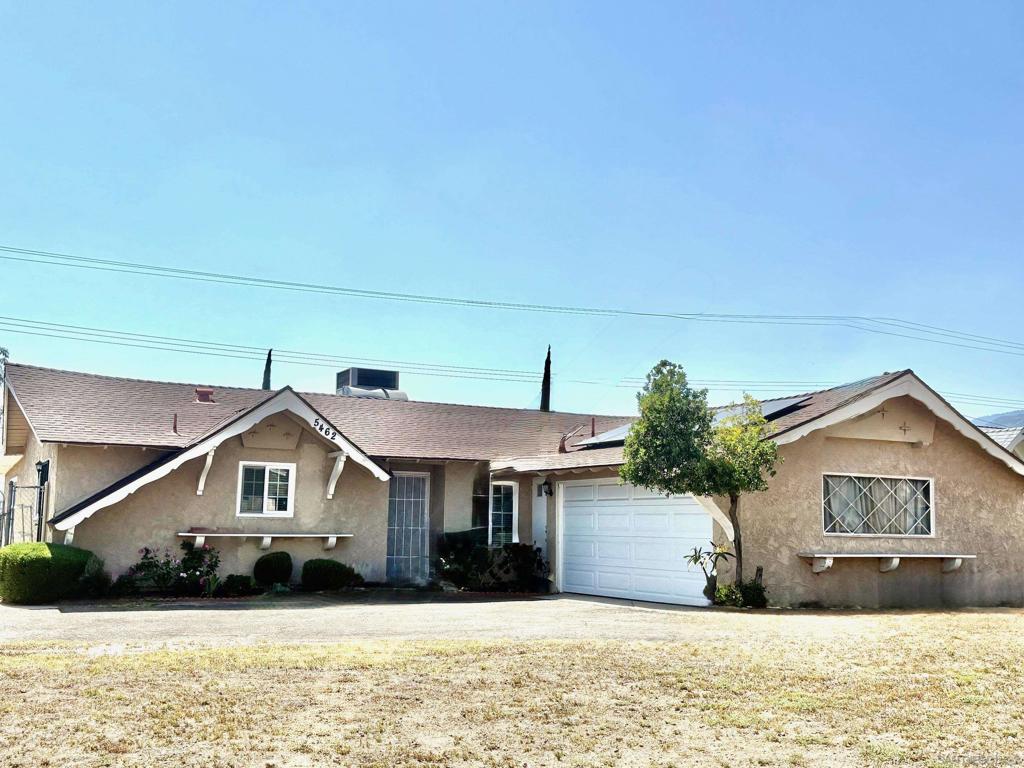 5462 Golondrina Dr
