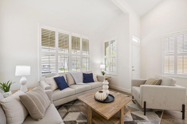 4087 Ivey Vista, Oceanside CA: https://media.crmls.org/mediaz/c4c4bc23-f932-45db-b98f-d0660b3639a3.jpg