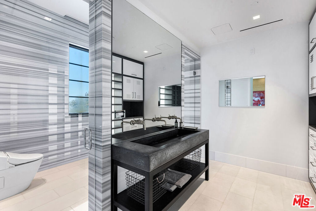 3160 Coldwater Canyon AvenueStudio City img 40