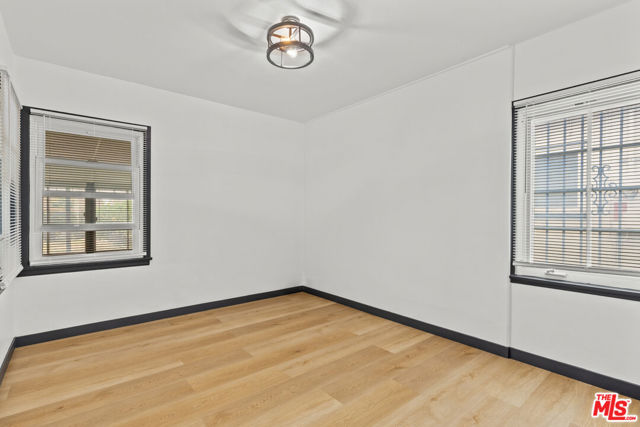 9829 S 7th Avenue, Inglewood CA: https://media.crmls.org/mediaz/c4c6323c-1fe7-4219-87b8-043ce9a05c4b.jpg
